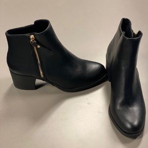 Black ankle high boots